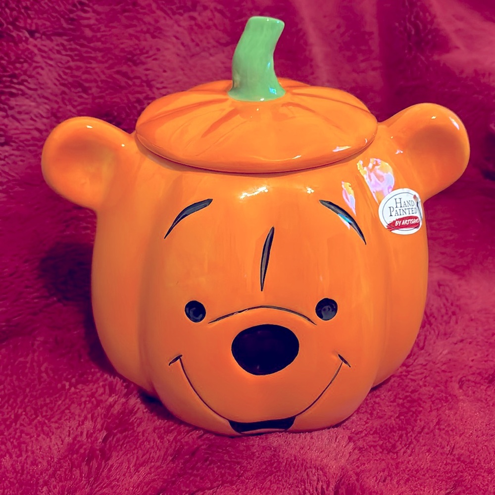 Disney Winnie The Pooh Pumpkin Shaped Ceramic Cookie Jar NEW